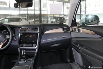 2018款领克01 2.0T自动两驱型+版