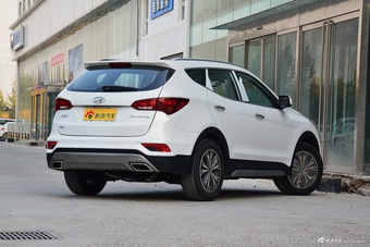 2017款现代全新胜达 2.0T 自动两驱智能型 7座