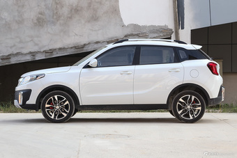 2016款昌河Q35 1.5L手动精英炫智版