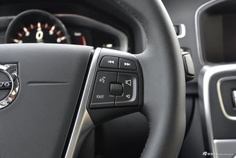 2018款沃尔沃S60L 2.0T自动T4智驭进取版