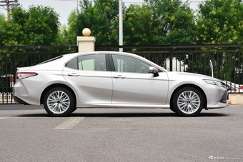 2018款凯美瑞2.5HG自动豪华版