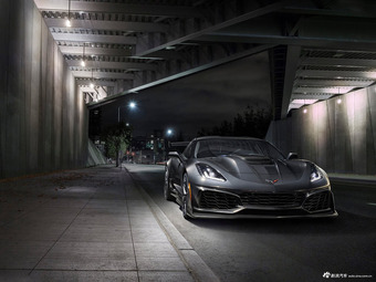 全新科尔维特ZR1实车发布 766马力！