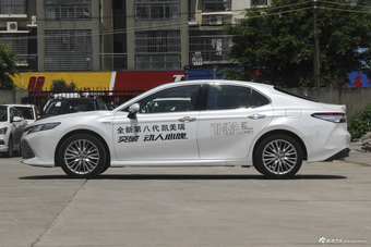 2018款凯美瑞2.5HQ自动旗舰版