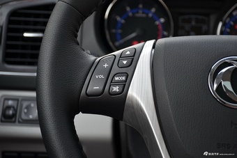 2016款风行S500 1.6L自动尊贵型