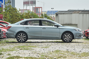 2017款荣威i6 1.5T自动互联网智尊版20T 