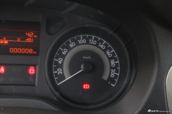 2014款东风标致301 1.6L手动舒适版CNG