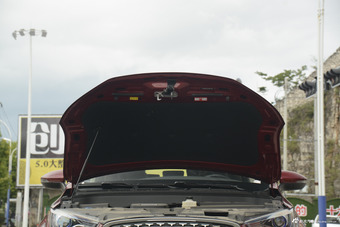 2018款君马S70 1.5T手动标准型