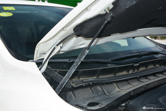 2017款楼兰2.5L自动XL NAVI Plus两驱智领版