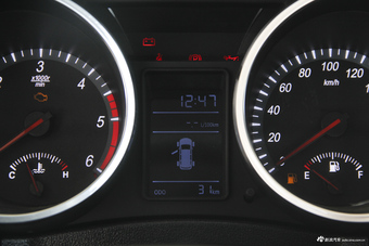 2017款黄海N3 2.5T手动两驱运动版JE4D25C