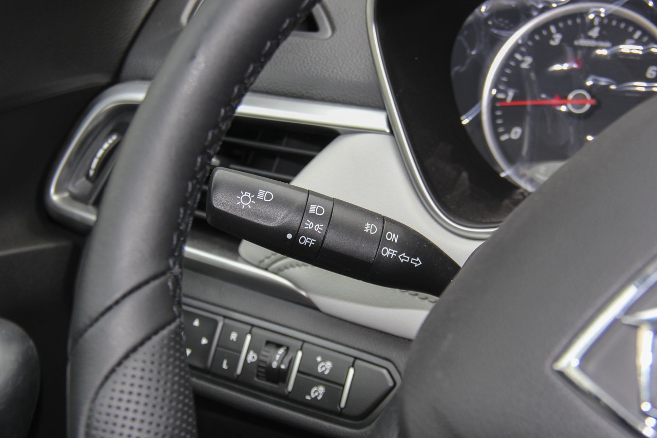 2018款宝骏530 1.5T手动尊贵型