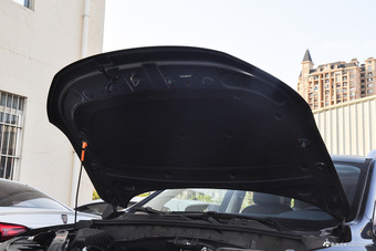 2016款荣威RX5 20T自动两驱旗舰版