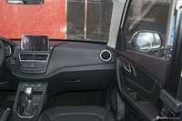 2018款奔腾X40网红版 1.6L自动豪华型