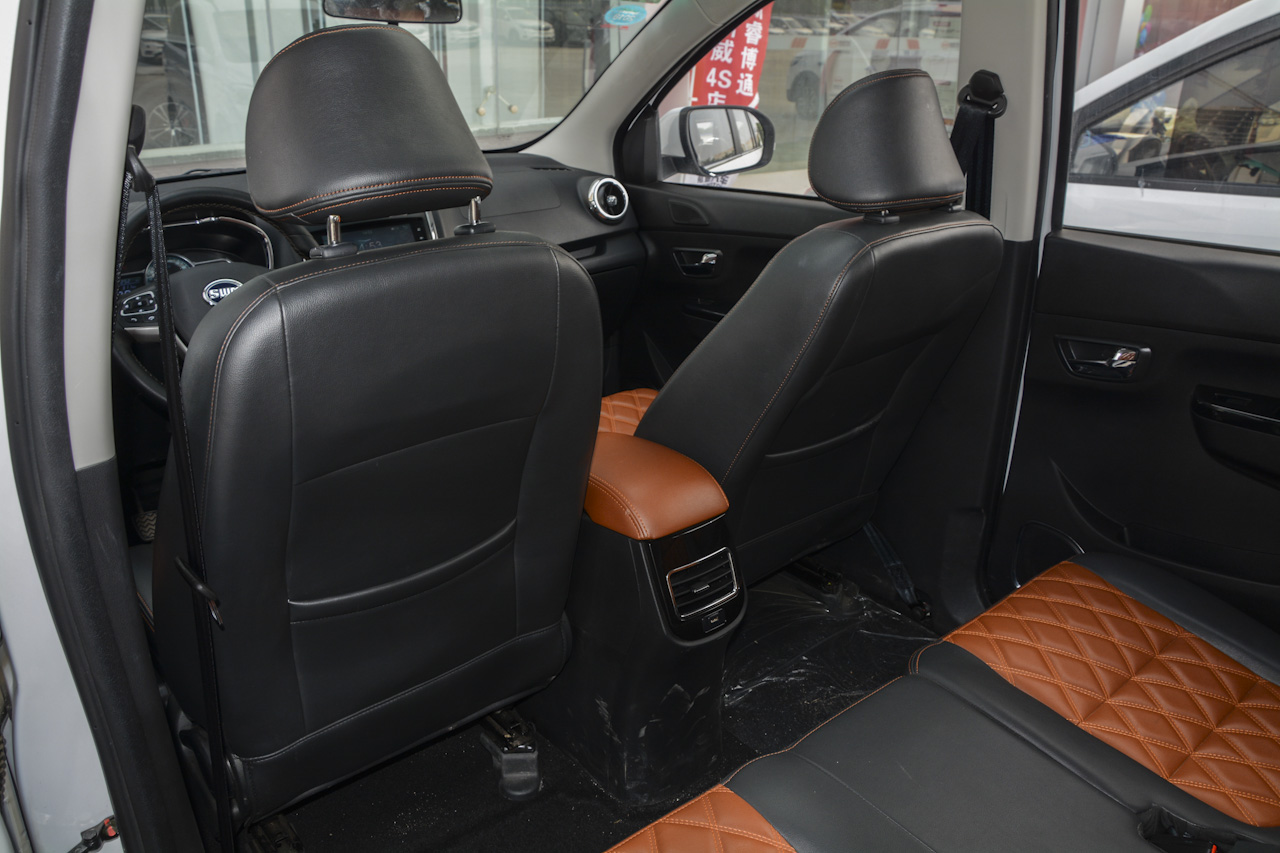 2017款斯威X3 1.5T手动时尚型