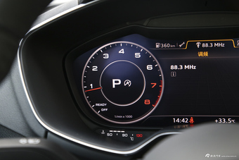 2017款奥迪TT Coupe 2.0T自动45TFSI quattro