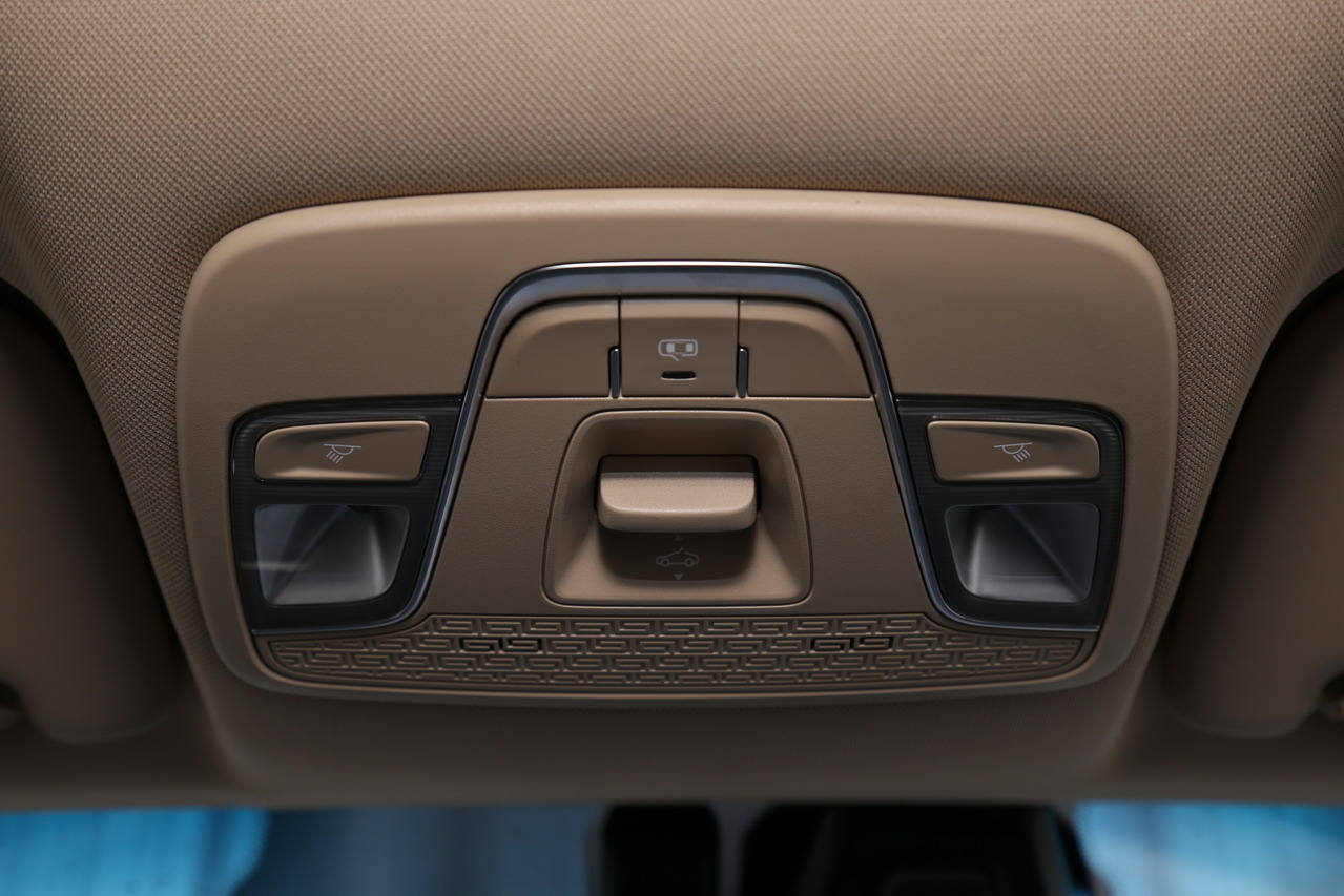 2018款吉利帝豪1.5L自动尊贵型