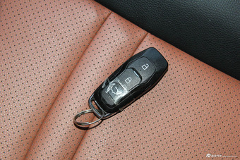 2017款揽福1.9T手动柴油两驱旗舰版7座