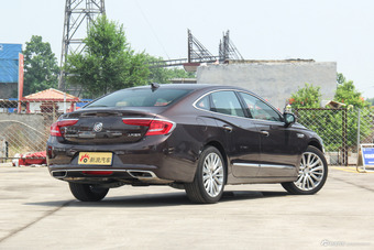 2018款君越2.0T自动豪华型28T