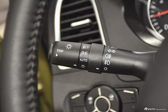 2016款陆风X5 Plus 1.5T自动创领版