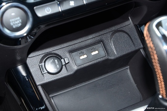 2018款凯翼X3 1.6L手动智尊版