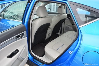 【吉利远景和吉利帝豪GSe新能源哪个好?】吉