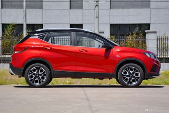 2017款东南DX3 SRG 1.5T手动旗舰型