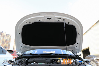 2017款荣威ei6 1.0T混动互联智享版