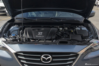 2016款马自达CX-4 2.0L自动两驱蓝天品位版