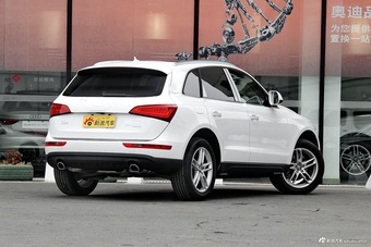 2017款奥迪Q5 2.0T自动40TFSI舒适型