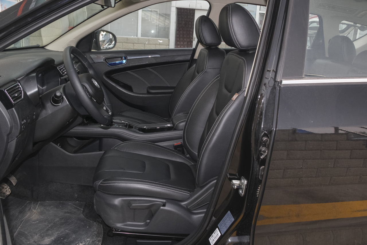 2017款风光580改款 1.5T自动豪华型