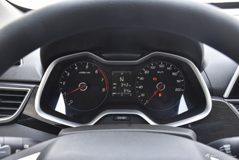 2017款宝骏310 1.5L自动时尚型