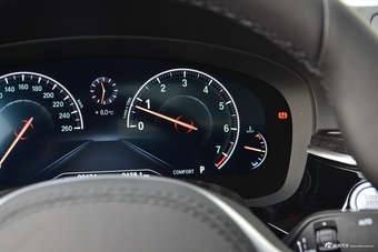 2019款宝马5系2.0T自动525Li领先型M运动套装