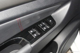 2017款欧尚1.5L手动豪华型