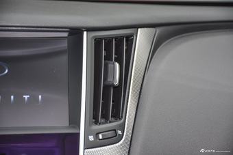 2016款英菲尼迪Q50L 2.0T自动悦享版