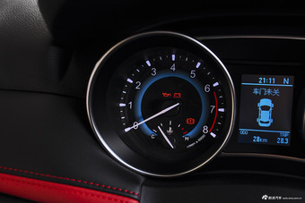 2016款哈弗H1 1.5L自动标准型蓝标改款 钛白