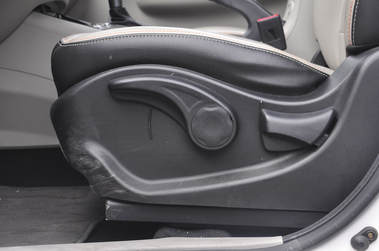 2016款景逸XV 1.6L自动豪华型