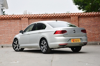 18款大众迈腾 330TSI DSG 尊贵型