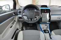 2016款北汽新能源EV160 电动轻快版