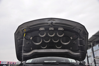 2016款奔驰GLA级 GLA200 1.6T自动时尚型