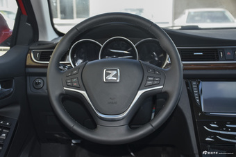 2015款众泰Z500 1.5T 自动尊贵型