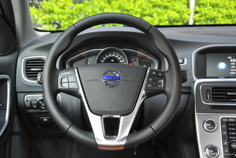 2017款沃尔沃S60L 1.5T自动T3智进版