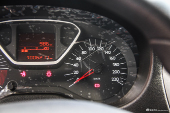 2014款爱丽舍 1.6L手动舒适型