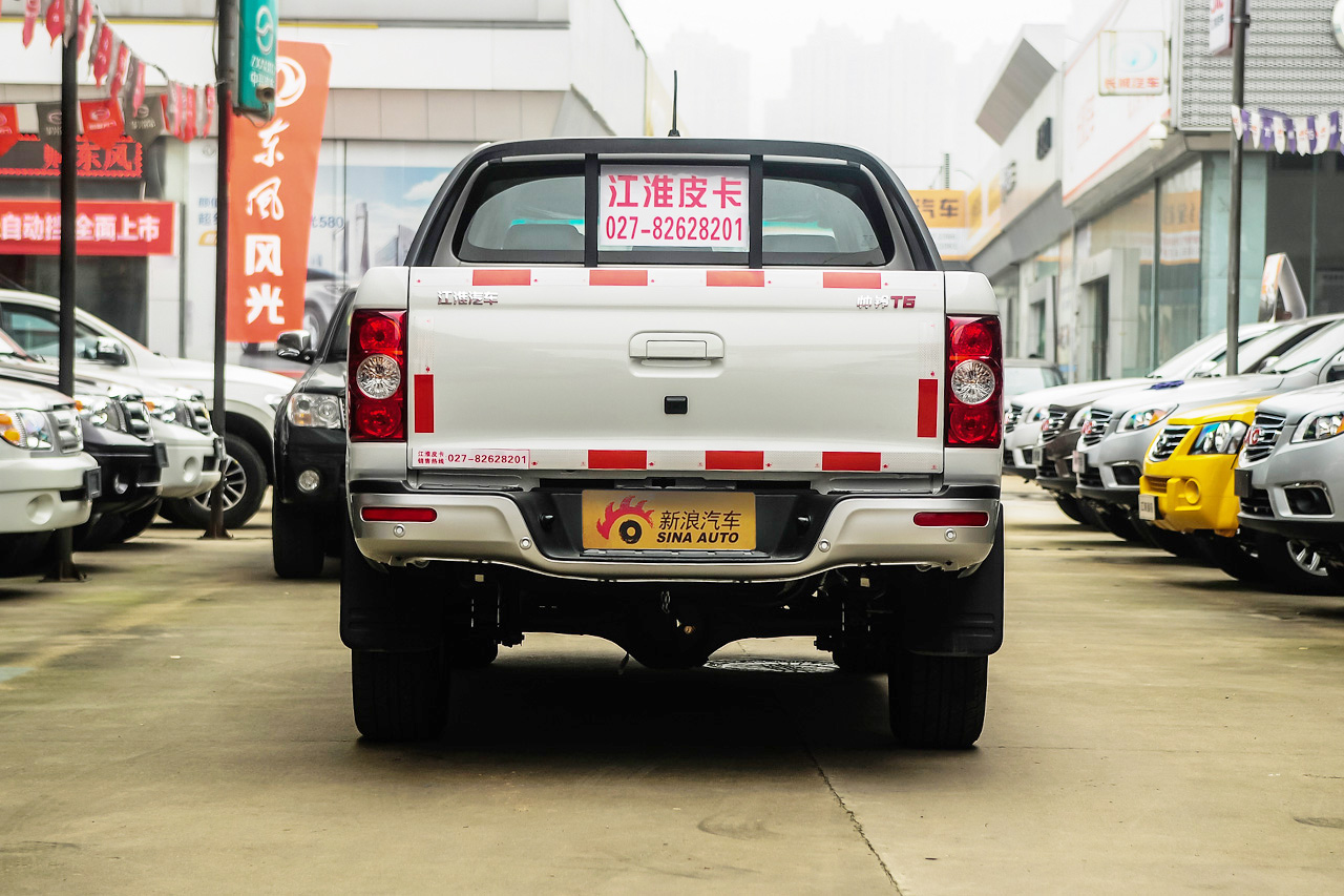 2016款 帅铃T6 2.0T柴油创客版豪华型D19TCID6