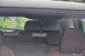 2017款宝骏560律动版1.5T手动乐享型