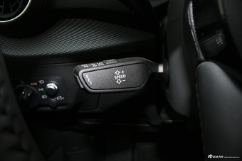 2018款奥迪Q2L 豪华致雅型35TFSI