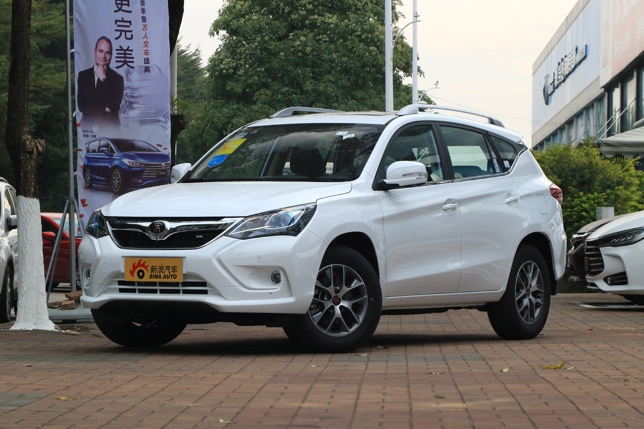 2017款比亚迪宋盖世升级版1.5TI手动精英型