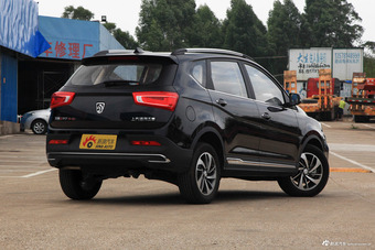 2017款宝骏560 1.5T DCT尊享型