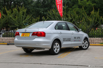 2015款捷达1.6L自动豪华型 闪光银