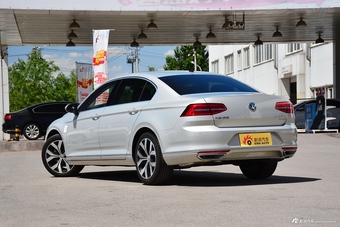 2018款迈腾2.0T自动380TSI DSG尊贵型