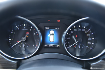 2016款哈弗H9 2.0T自动豪华型7座