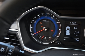 2018款吉利远景X3 1.5L自动精英型